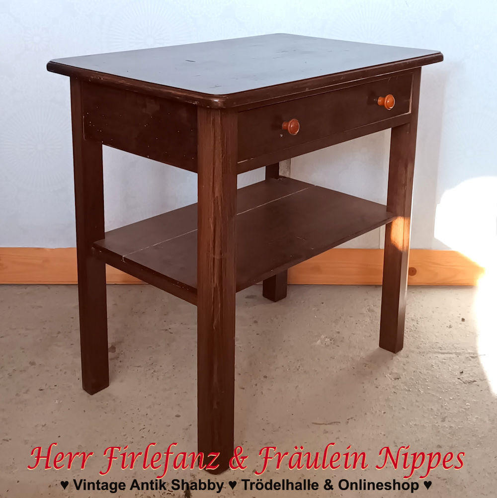 Kleiner schlichter Beistellschrank aus dunkel furniertem Holz – 60 € – Bild 4